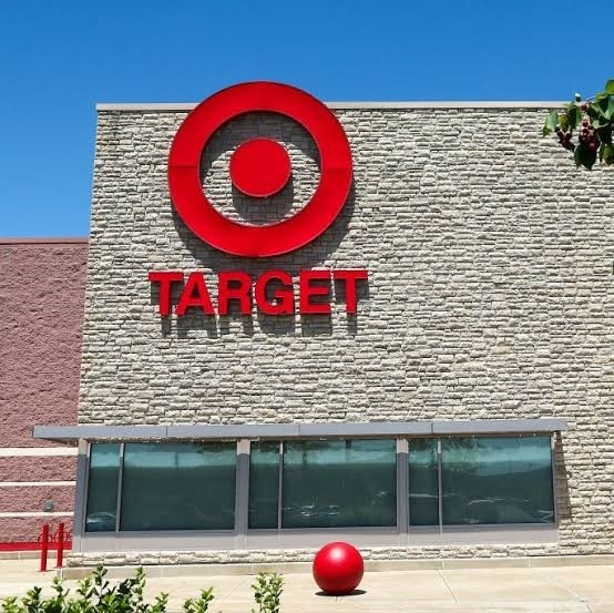 Target 元旦開門嗎