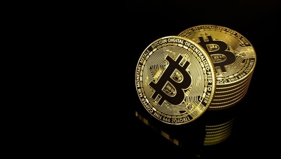 隨著比特幣價(jià)格接近歷史新高，Coinbase 交易所再次下跌