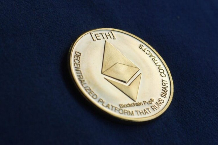 鯨魚(yú)持有1000個(gè)BTC 涌入流量翻倍