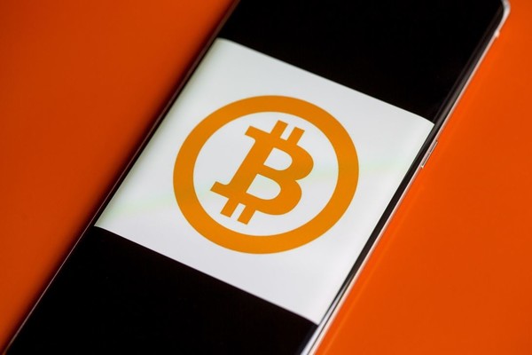 [鐘哥說幣]BTC礦工拋壓創(chuàng)新高 美股下跌 v神看好AI與crypto結(jié)合 rune大漲 sol生態(tài)